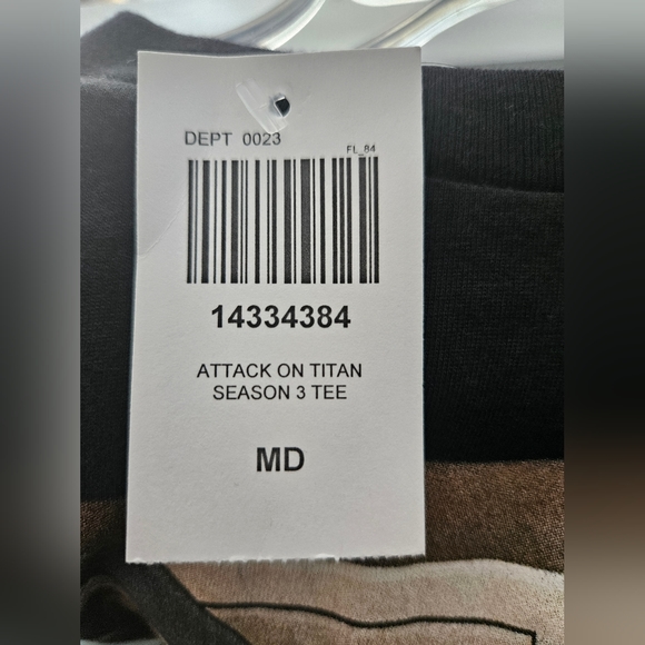 Attack on Titan t shirt - Picture 2 of 3